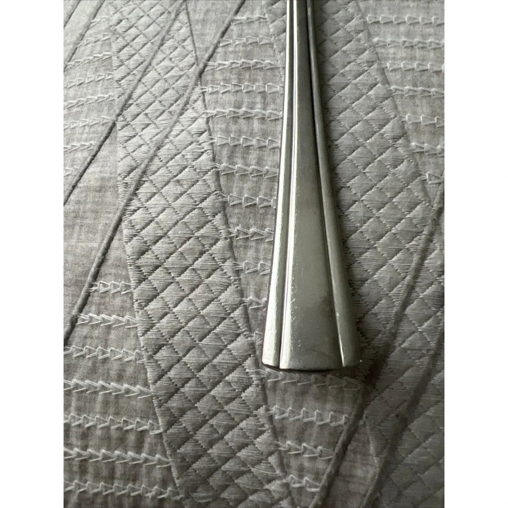International 18/10 Stainless Steel INS330 Dinner‎ Fork 7 3/4